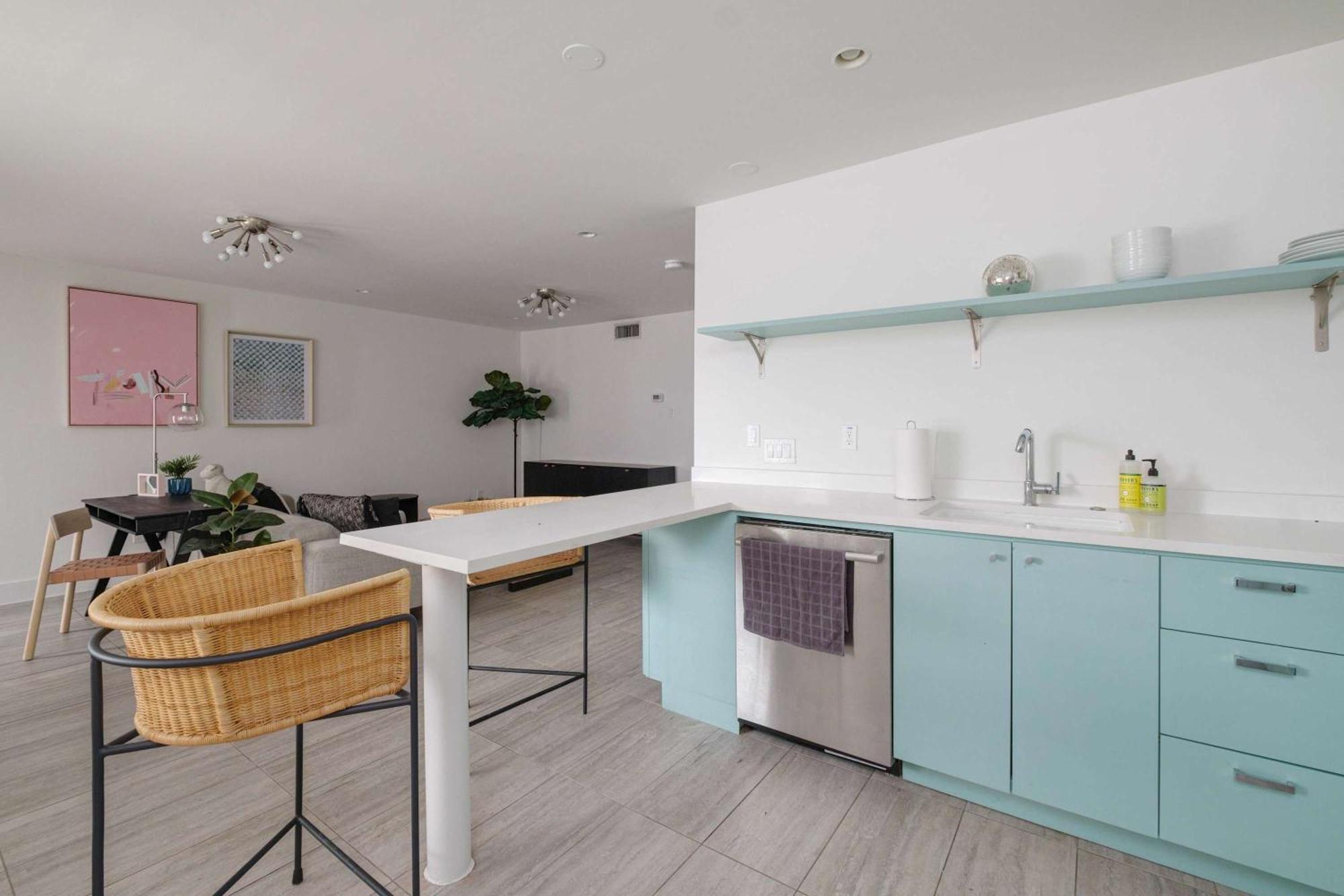 Chic Clarksville 2Br Condo Near Downtown Остин Экстерьер фото