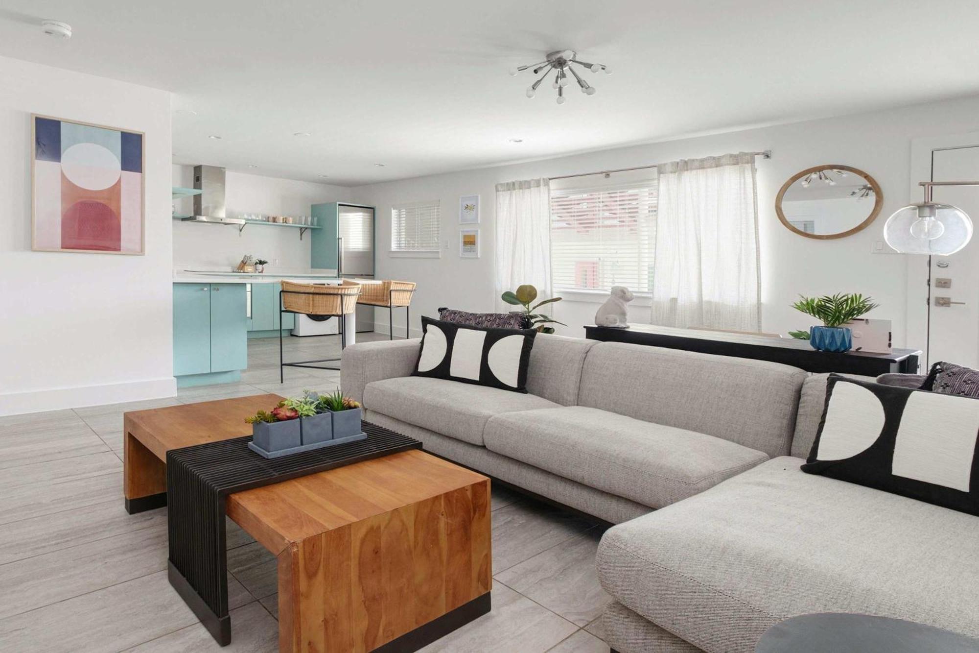Chic Clarksville 2Br Condo Near Downtown Остин Экстерьер фото